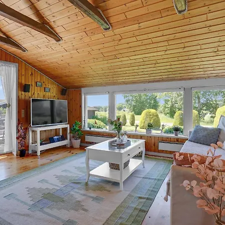 Cozy In With Kitchen Holiday home